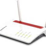 FRITZ!Box 6850 (LTE-Modem, bis zu 150 MBit/s, WLAN AC+N bis 866 MBit/s (5 GHz) und 400 MBit/s (2, 4 GHz), 4 x Gigabit-LAN, 1x USB 3.0)