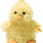 Steiff 073892 - Original Plüschtier Pipsy Küken, Soft Cuddly Friends Kuscheltier ca. 14 cm, Markenplüsch mit Knopf im Ohr, Schmusefreund für Babys von Geburt an, gelb