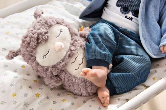 Steiff Kuscheltier Ollie Eule, Süßes Stofftier, Jungen, Mädchen & Babys ab 0 Monaten, Friends, Plüschtier 23 cm, Beige, 241833