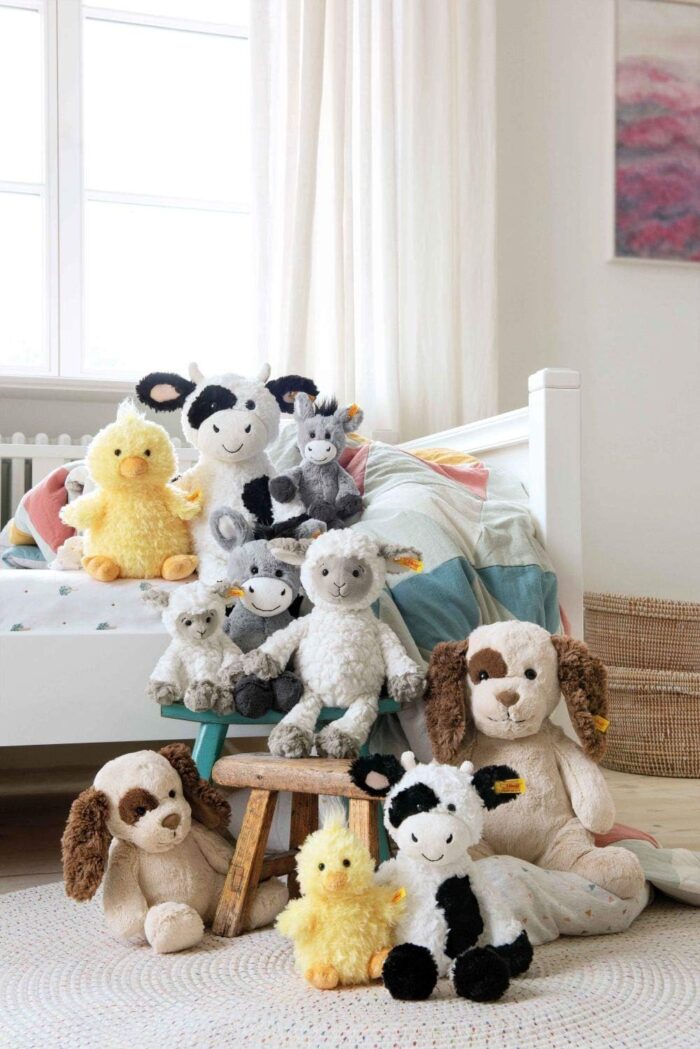 Steiff 073892 - Original Plüschtier Pipsy Küken, Soft Cuddly Friends Kuscheltier ca. 14 cm, Markenplüsch mit Knopf im Ohr, Schmusefreund für Babys von Geburt an, gelb